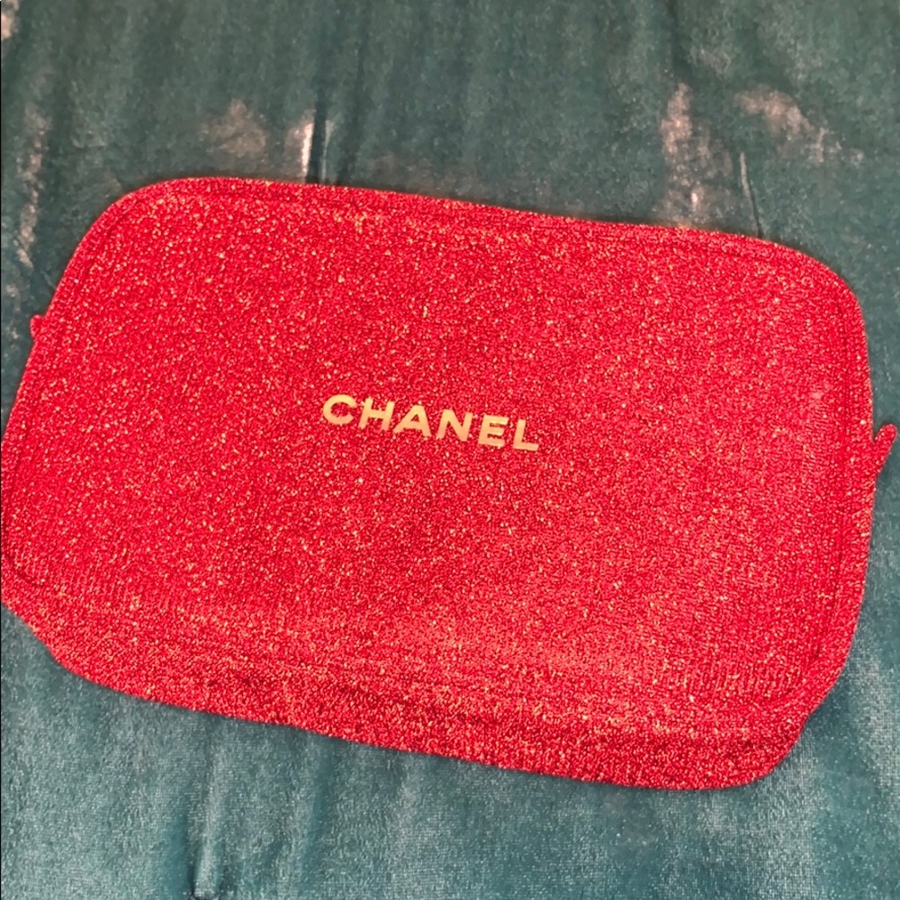 Chanel Cosmetic Bag CAN MAKE INTO CROSSBODY!!
